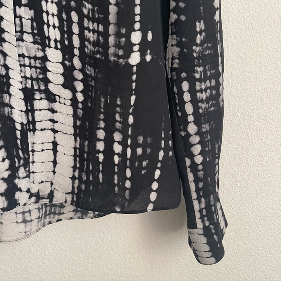 A.L.C. 100% Silk Button Down Long Sleeve Pattern Shirt - Picture 3 of 7